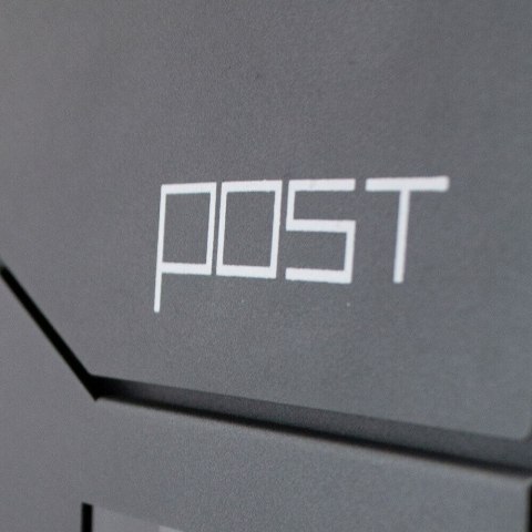 Nowoczesna Skrzynka na Listy POST z gazetnikiem na reklamy i ulotki