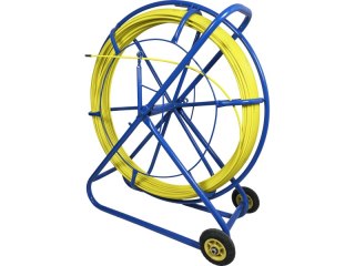 Pilot z włókna szklanego FRP do przeciągania kabli Ø8mm, 150m z kółkami Q-LANTEC