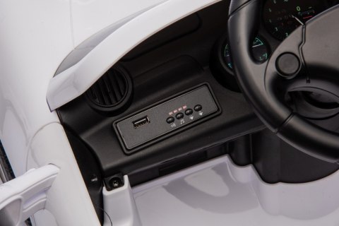 Pojazd RUF CTR3 Biały