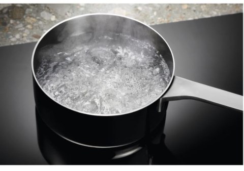 Płyta indukcyjna Bridge SLIM-FIT 60 cm LIV63431BK