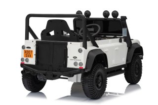Pojazd Land Rover Defender 110 SVX Concept Biały