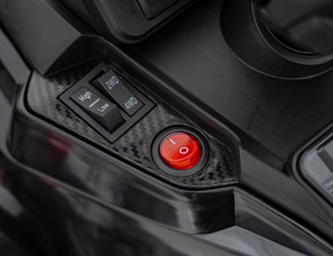 Quad Can Am Outlander ATV z Pilotem Czarny