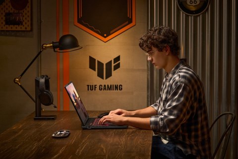 ASUS TUF Gaming A18 FA808UM-S9058 Ryzen 7 260 18.0" 2.5K 240Hz IPS-level 500nits AG 16GB DDR5 5600 SSD512 GeForce RTX 5060 8GB W