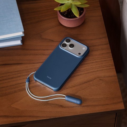 Etui z podpórką Beats Kickstand zgodne z MagSafe i panelem Sterowanie aparatem do iPhonea 17 Pro Max - granitowy granat
