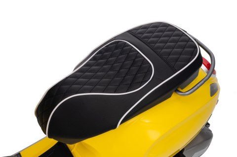 Pojazd Skuter Vespa ROMA Żółty