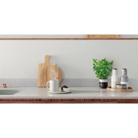 Czajnik bezprzewodowy Explore 7 E7GK1-8BP Electrolux