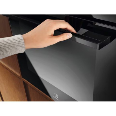 Piekarnik SurroundCook LOF3H10K Electrolux