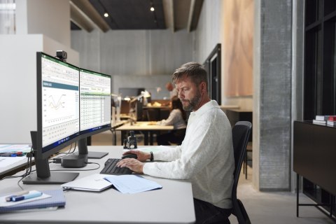 Monitor HP S3 Pro 327ph FHD 1920x1080@100Hz DP/HDMI/VGA 250cd 5ms