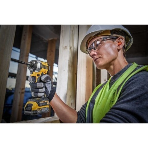 Zakrętarka udarowa 2x1.7Ah 208Nm DeWALT