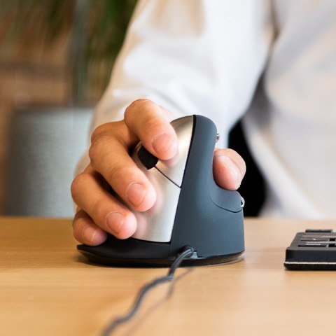 Ergonomiczna mysz R-Go Maus HE ergonomicznie praworęczna USB średnia czarna retail