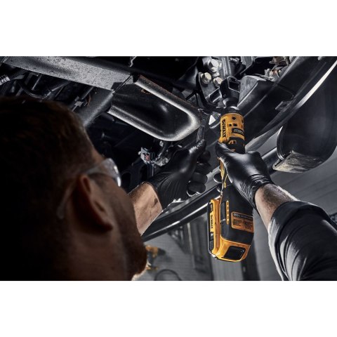 Klucz zasilany DeWALT DCF512D1-QW