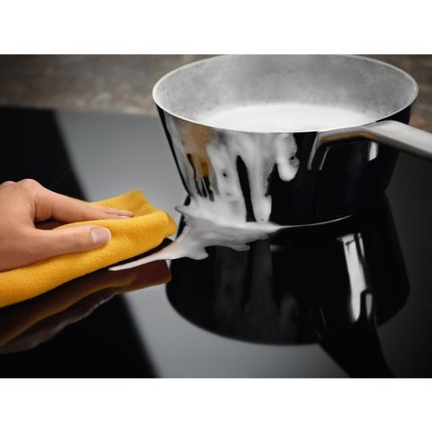 Płyta indukcyjna ELECTROLUX EIV835 78 cm | 4 pola | PowerBoost | timer | czarny